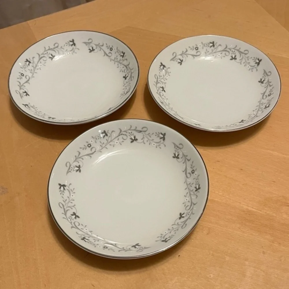 Moon Mist Fine China 5.5” Bowls Elegant White and Silver Floral Pattern